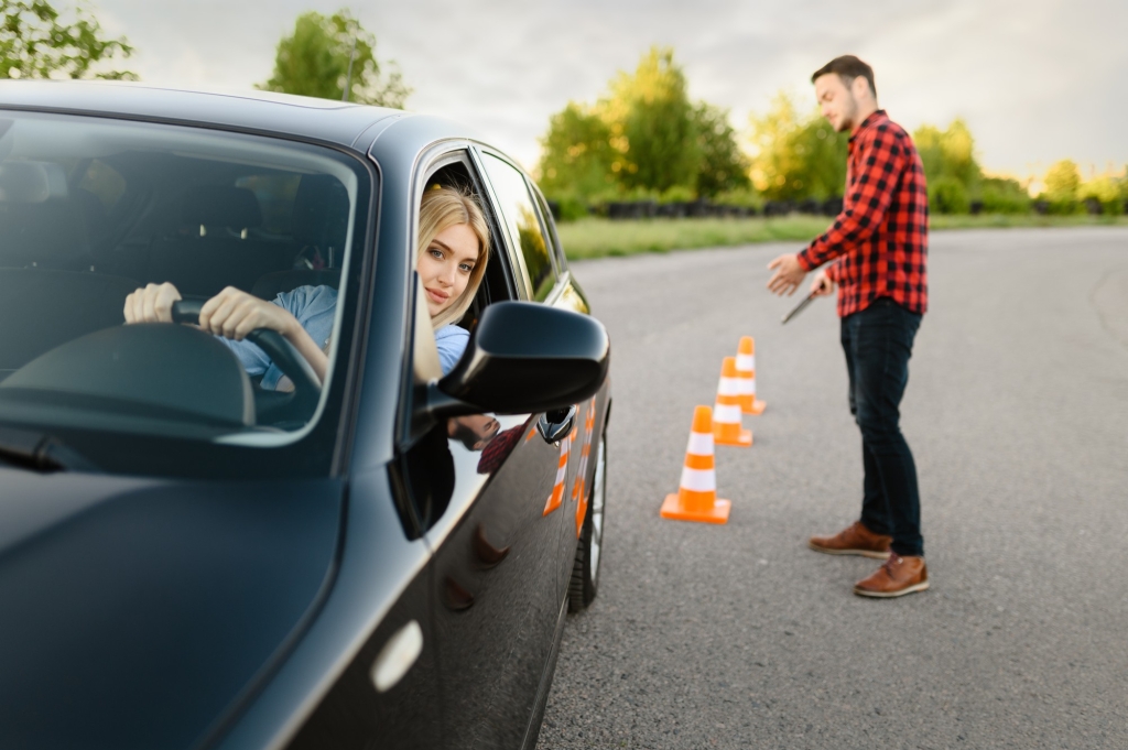 Learn to be Safe on the Road with Driving Courses